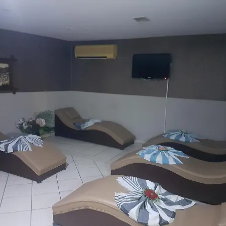 阿科波罗海滩酒店