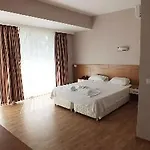 Acropol Hotel 3*