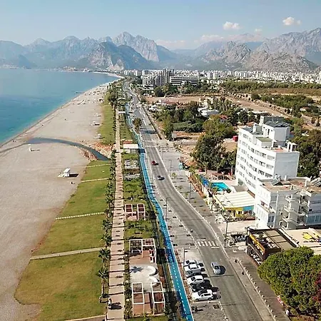 Hotel Acropol 3*