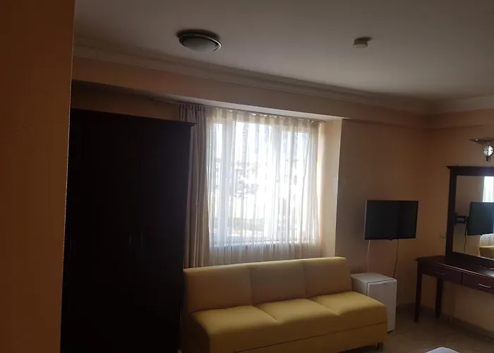 Hotel Acropol 3*