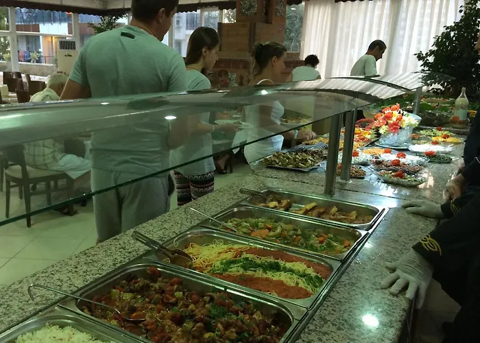 أكروبول بيتش فندق 3*