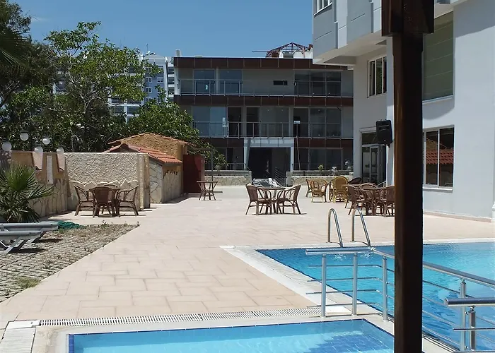 Acropol Szálloda 3*