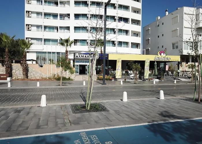 فندق أكروبول بيتش